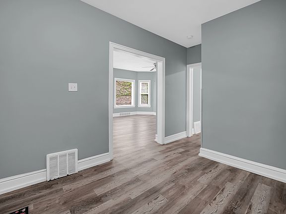 3rd image of 7724 S Green St