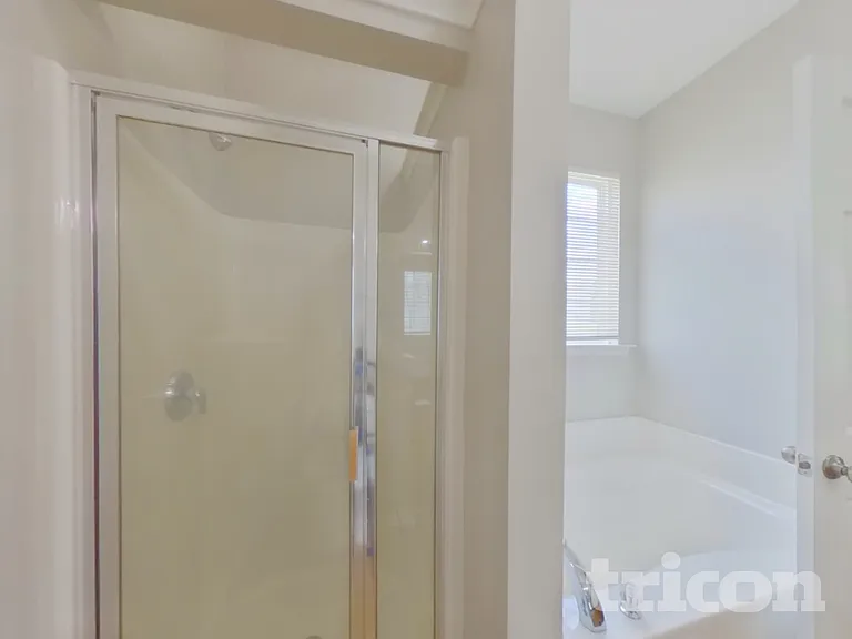 4715 Abercromby St — Photo 13