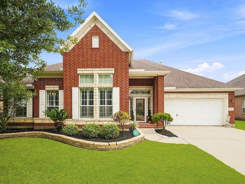1st image of 12418 Emerald Ln