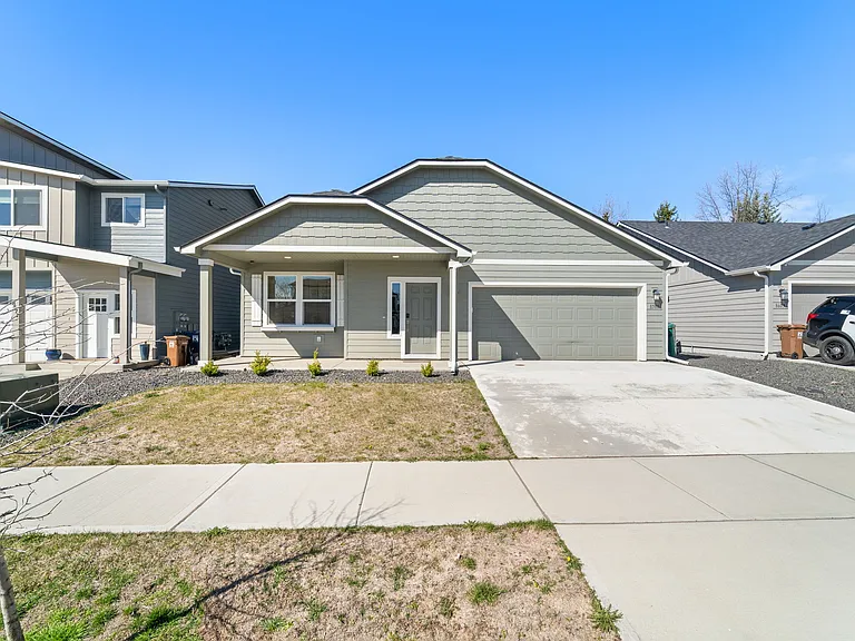 8581 N Orchard Ln — Photo 2
