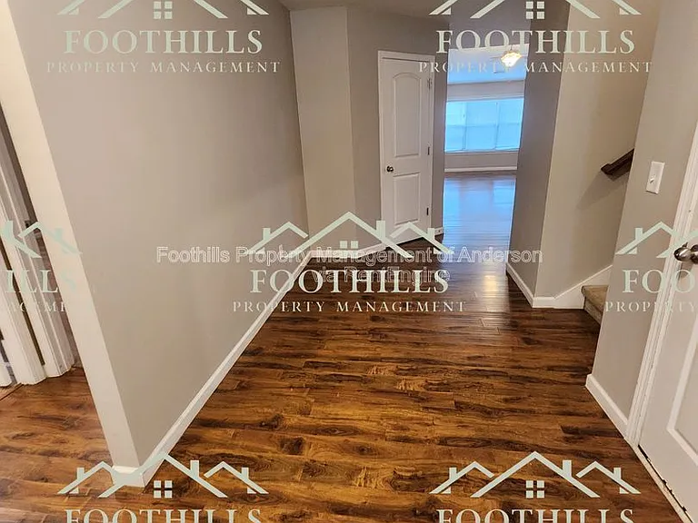 1027 Whirlaway Cir — Photo 7