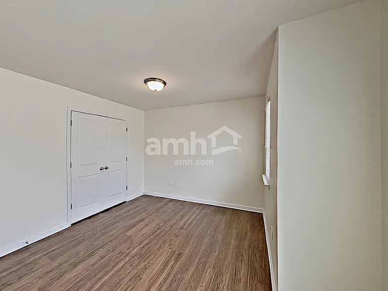 516 Woodall Rd — Photo 12