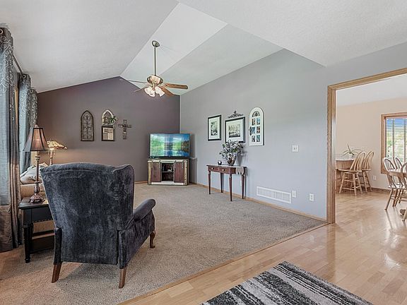 3rd image of 21660 Potawatomi St NW