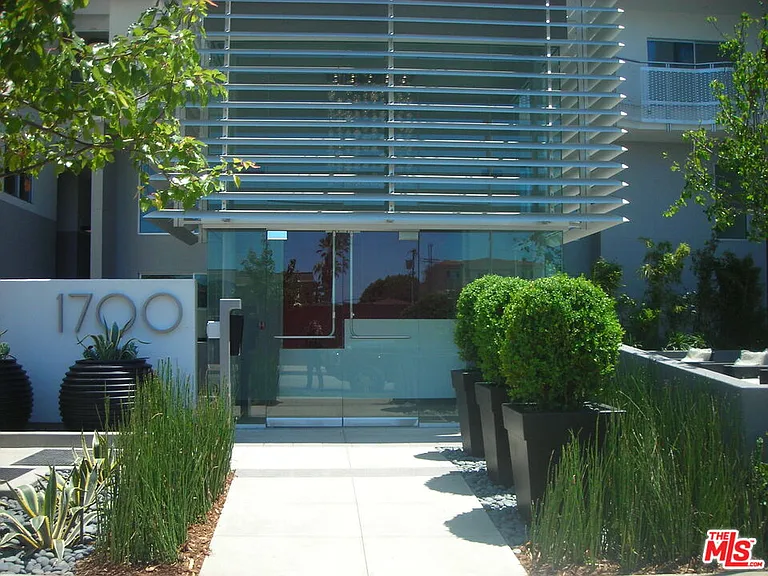 1700 Sawtelle #Penthouse 2 — Photo 1