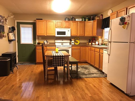 4th image of 22422 Bend Ln