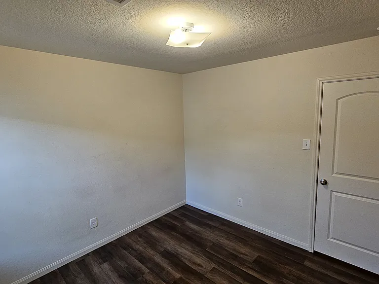 24053 Wilde Dr — Photo 13