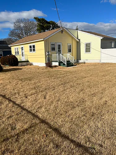 35 Frances Ave Photo 1