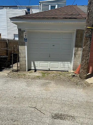 714 W Poplar St Photo 1