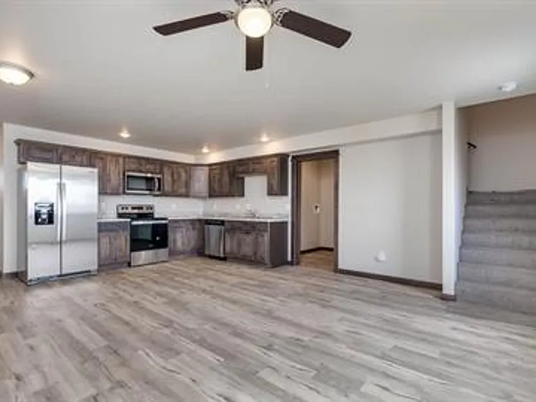 1307 Westwood Cir — Photo 1