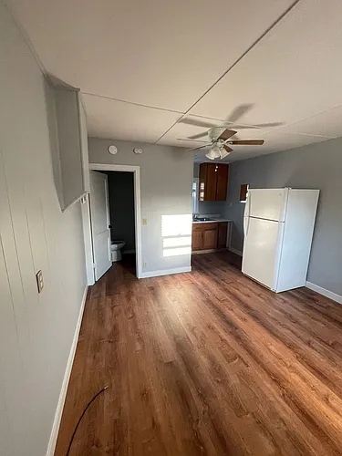 310 W Franklin St Photo 1