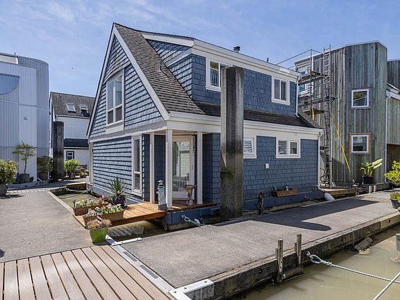 2nd image of 3459 River Rd W #36