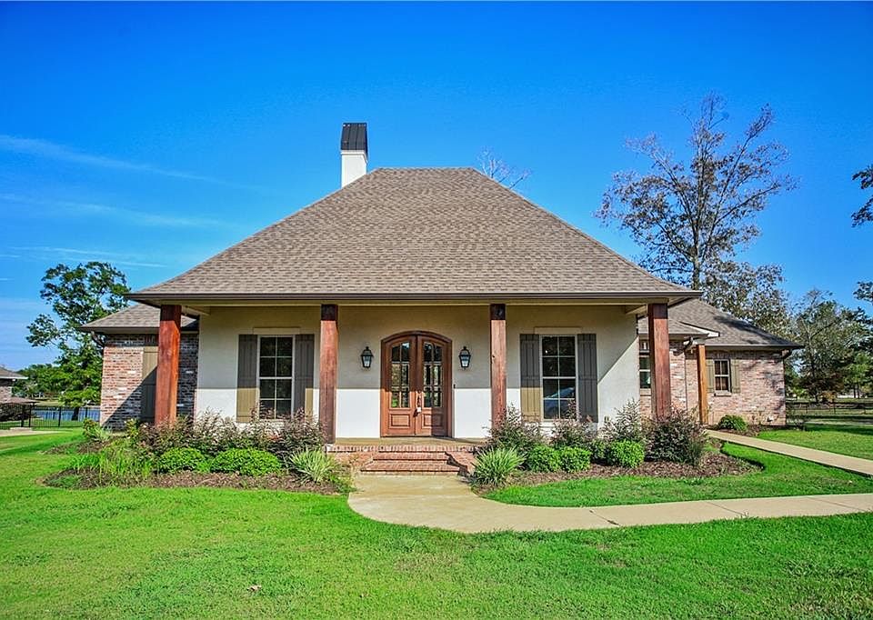 1st image of 109 Cypress Cv