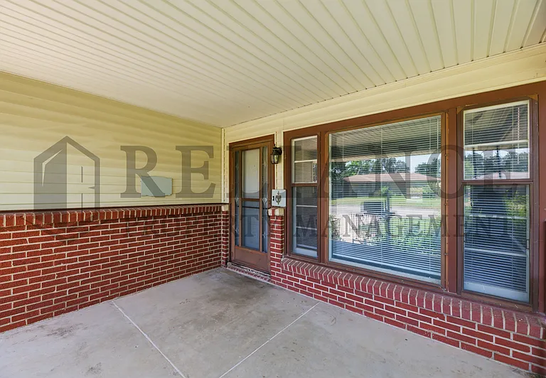 2425 N Marigold Ln — Photo 4