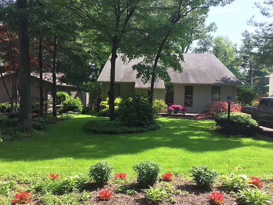2nd image of 145 Island View Dr