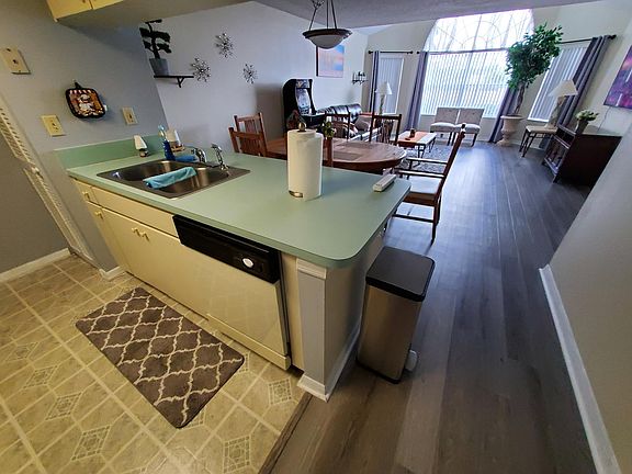 5th image of 2747 N Poinciana Blvd APT 11