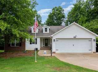 3624 Courtland Cir, Thomasville, NC 27360