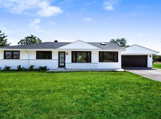 19W719 Holtz Ave, Addison, IL 60101