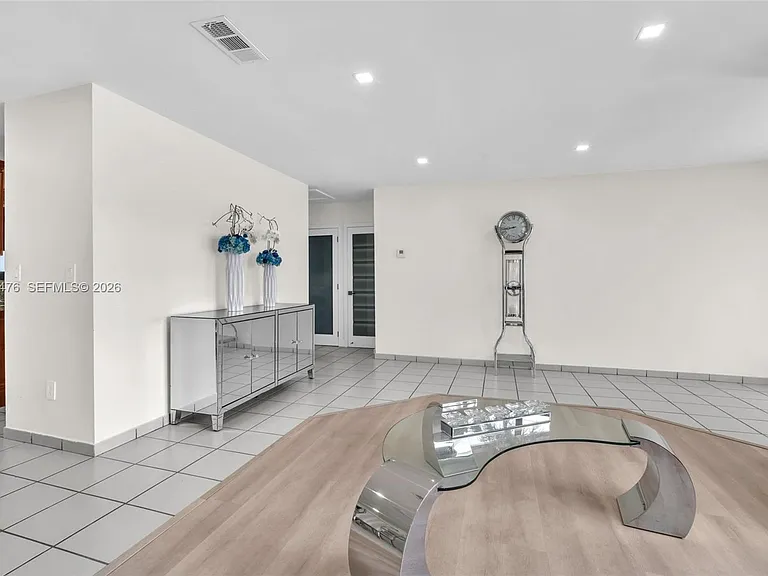 1417 SW 139th Ave — Photo 6