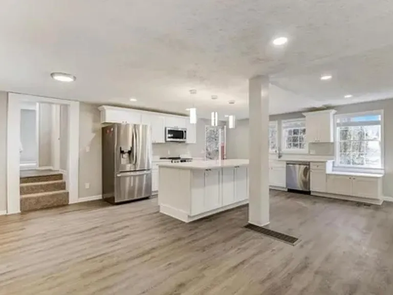 5250 Phoenix St — Photo 1