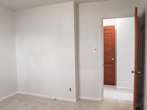 2nd image of 300 N Madison St
