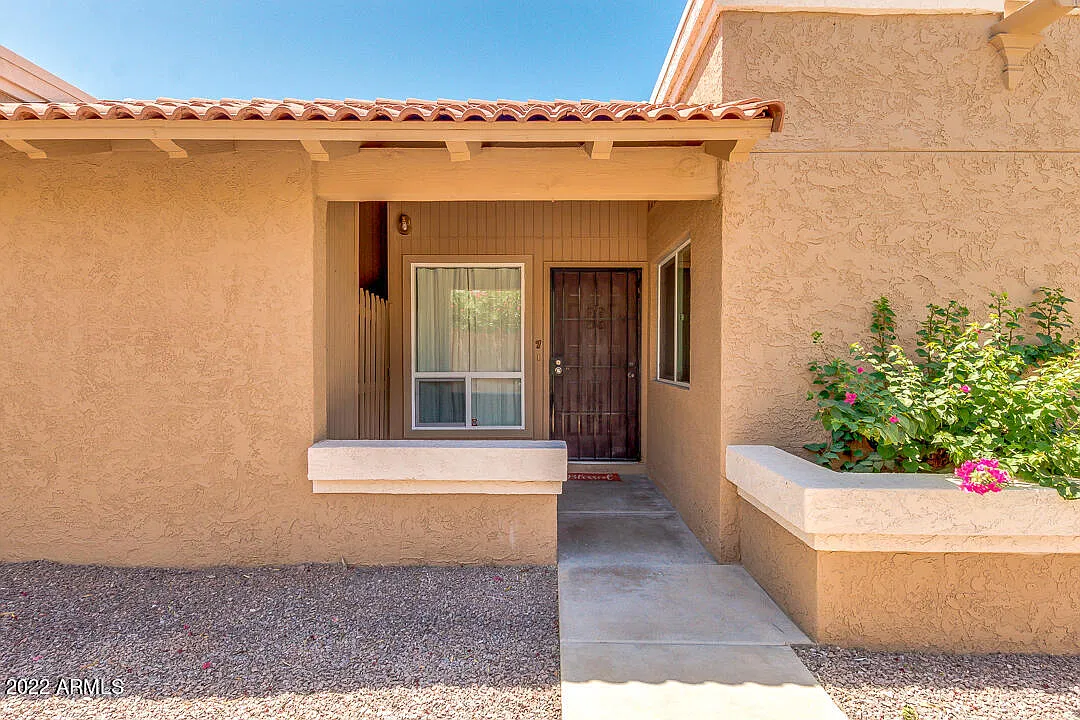 2 bed, 2.0 bath, 863 sqft, $1,450 — Photo 1