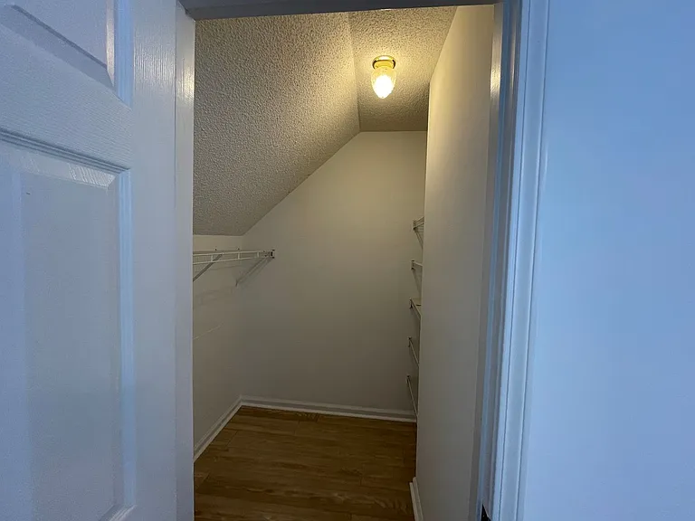 4865 Habersham Ln — Photo 18