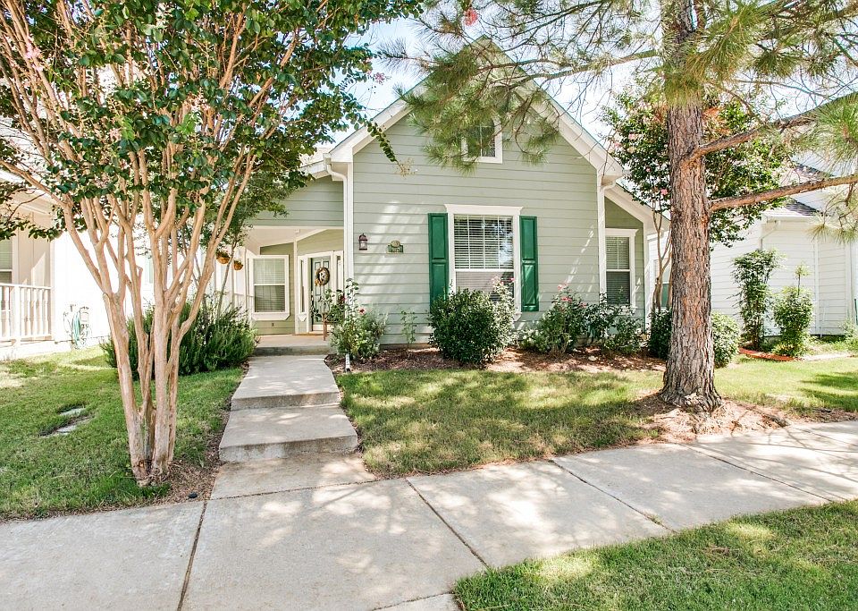 1st image of 9817 Walnut Hill Dr