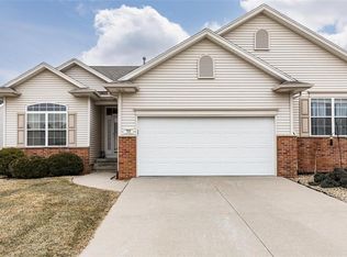 705 Stone Hedge Ct NW, Cedar Rapids, IA 52405