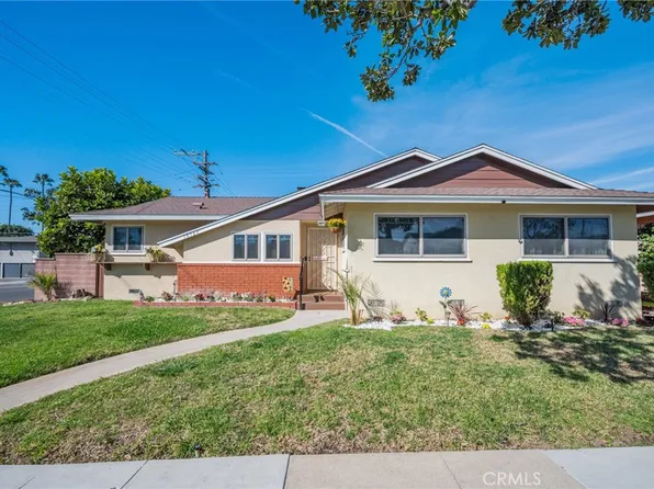 10725 S 8th Ave, Inglewood, CA 90303