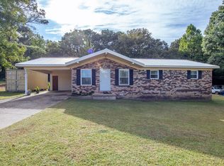 10 Hardy Rd, Crump, TN 38310