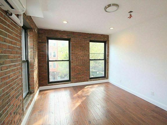 5th image of 86 Hoyt St #Penthouse
