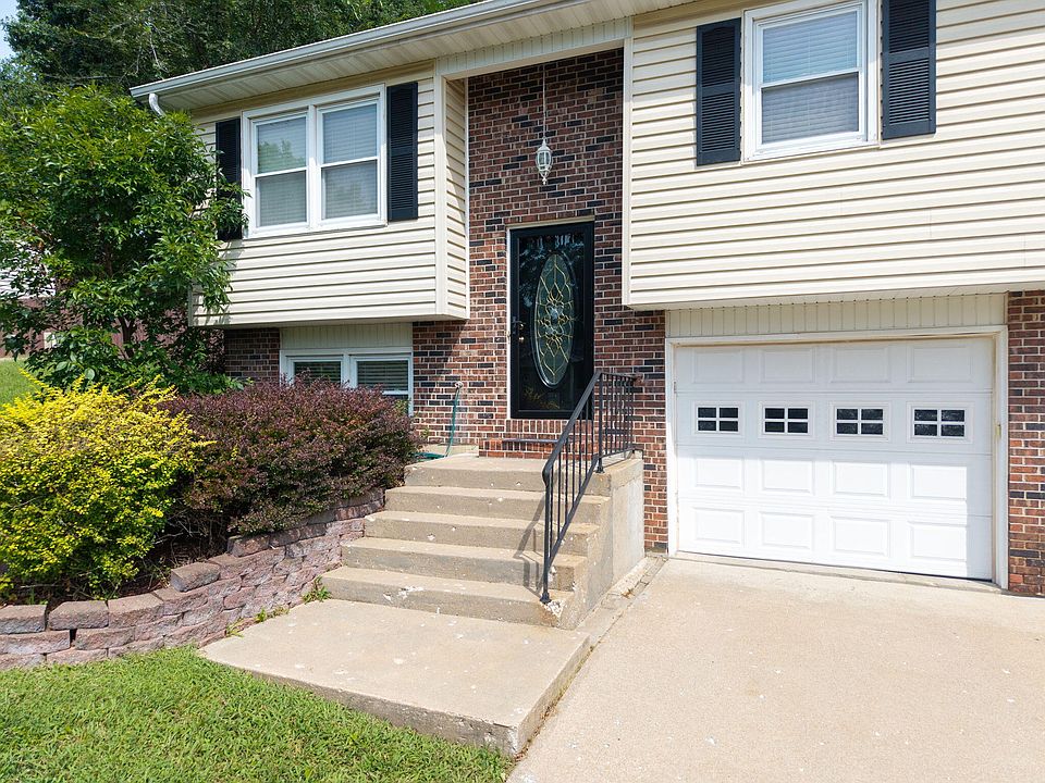 1st image of 1751 W Crockett Dr