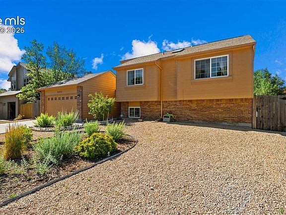 3rd image of 8395 Freemantle Dr