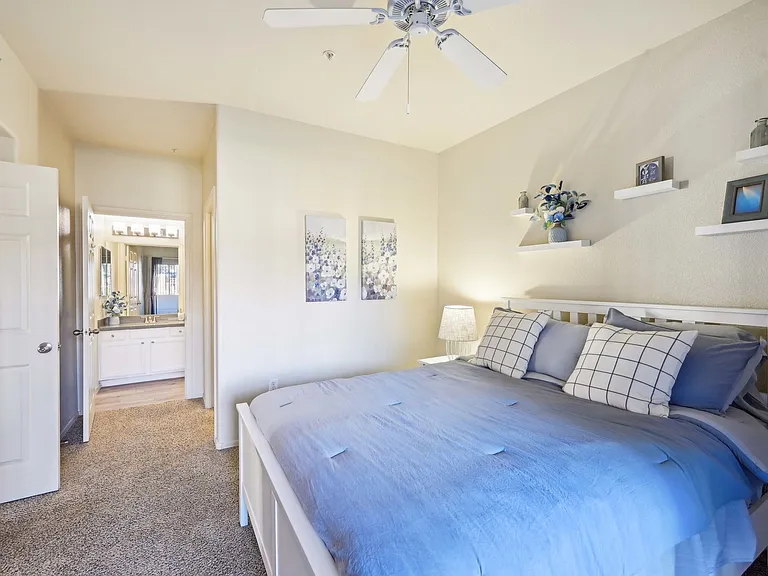 C1D Main bedroom
