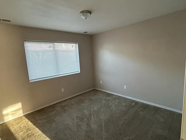 309 10th Ave N #1 — Photo 8