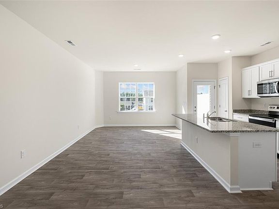 3rd image of 2304 Lily Dr #106