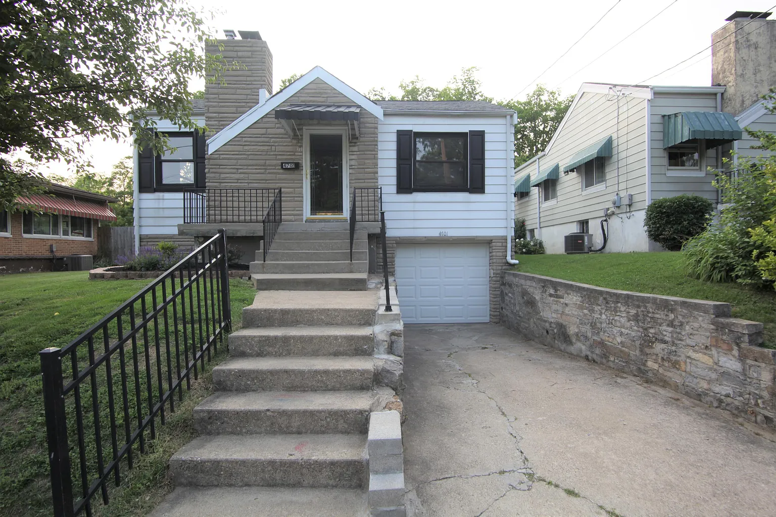 4701 Church St photo 1