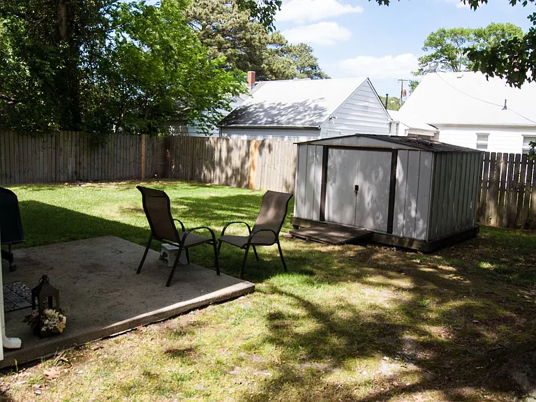 3520 Bapaume Ave — Photo 23