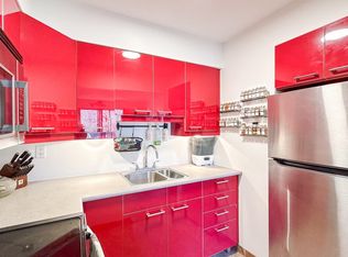 2080 Maple St #202, Vancouver, BC