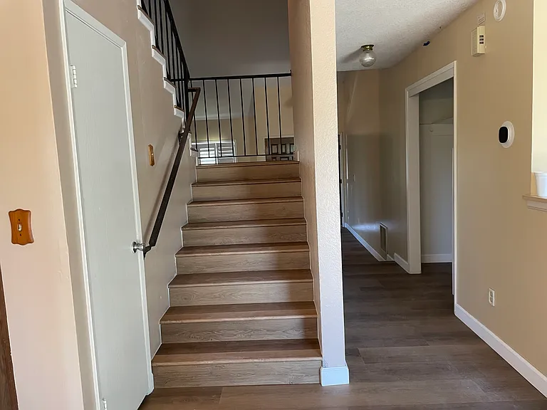 1425 Wawona St — Photo 4