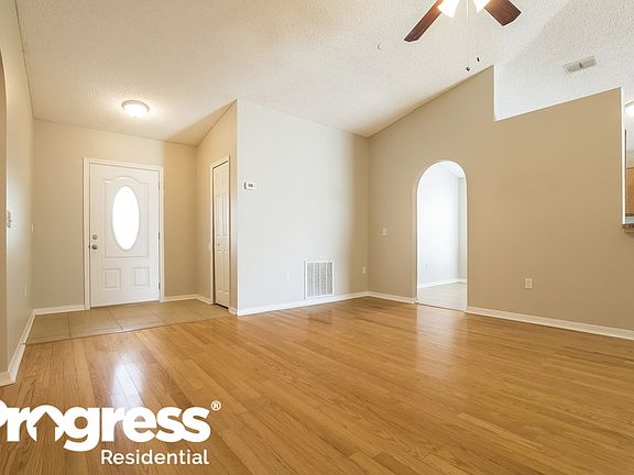 4th image of 2901 Noah Cir