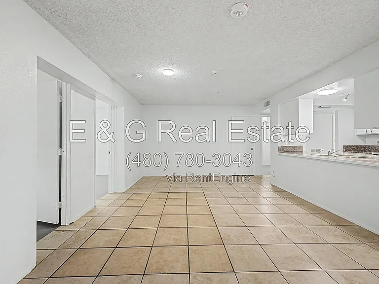 4401 S Rita Ln — Photo 9