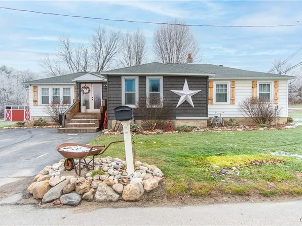 285 Clinton St, Gouverneur, NY 13642