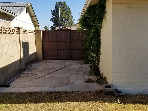 4th image of 3425 E Emelita Ave