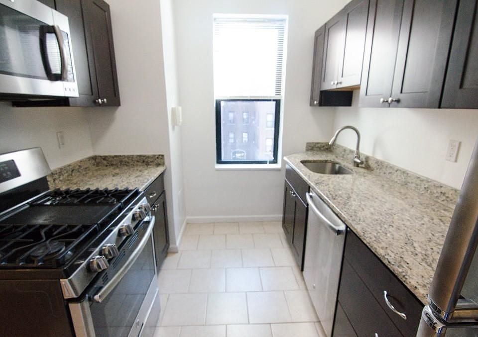 2nd image of 4338 39th Pl #40