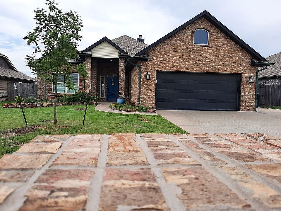 1st image of 701 S Bouziden Dr