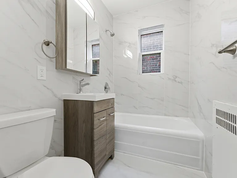 235 Cooper St — Photo 10