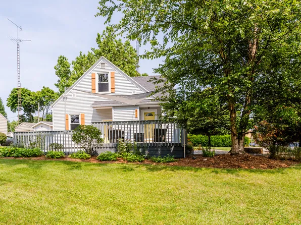 911 Botham Ave, Saint Joseph, MI 49085