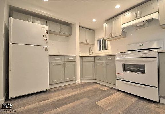 2nd image of 398 Graham Ave #1