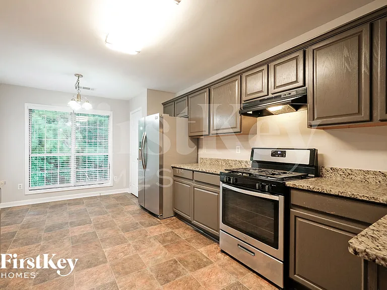 3810 Riversong Dr — Photo 8